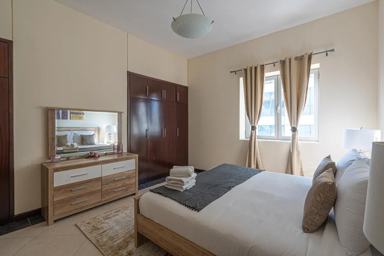 Apartment Higuests - Cheerful Apt With Stunning Views In Port Saeed Dubai
